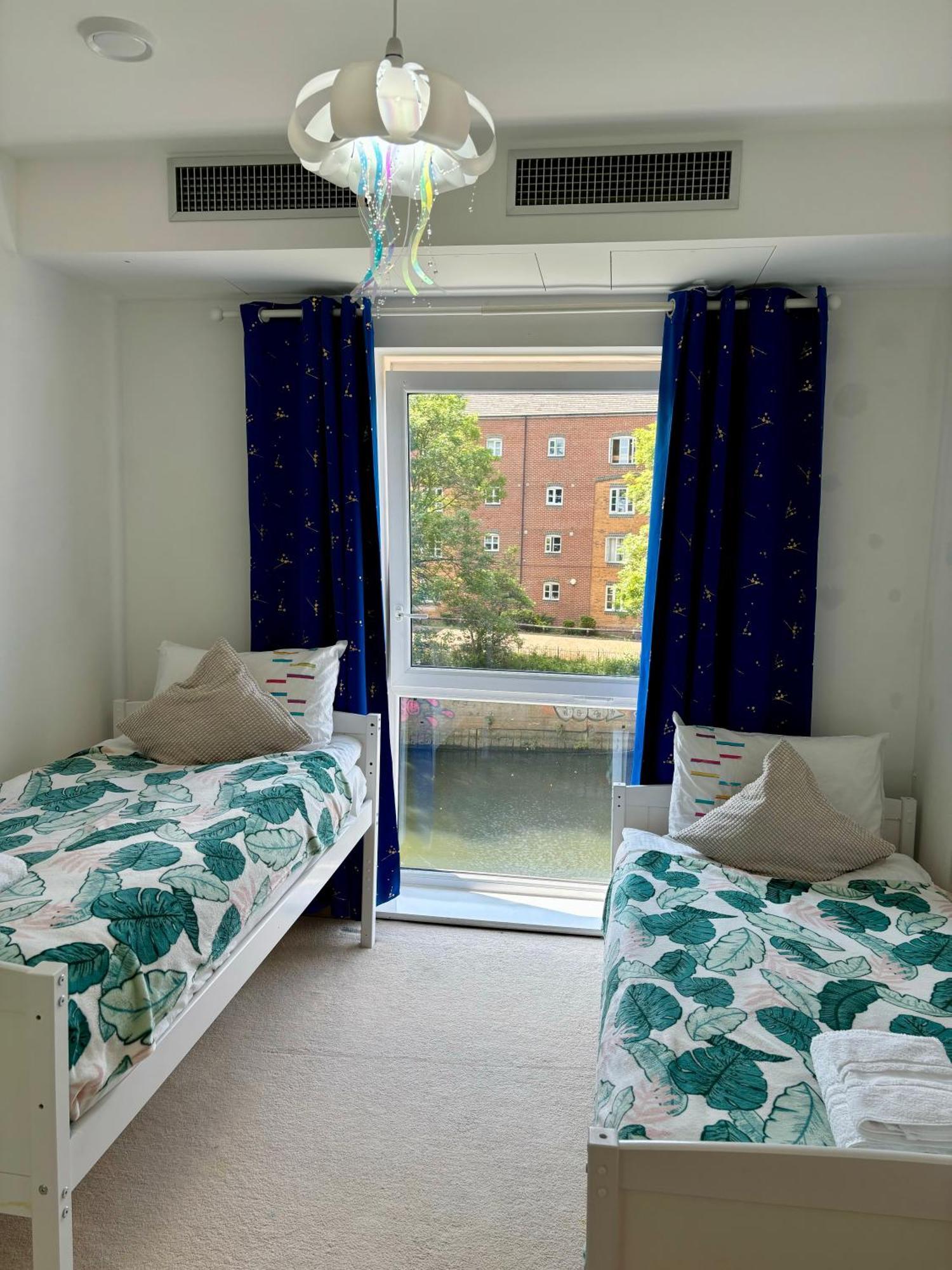 Two Double Bedroom Duplex Flat Londra Exterior foto