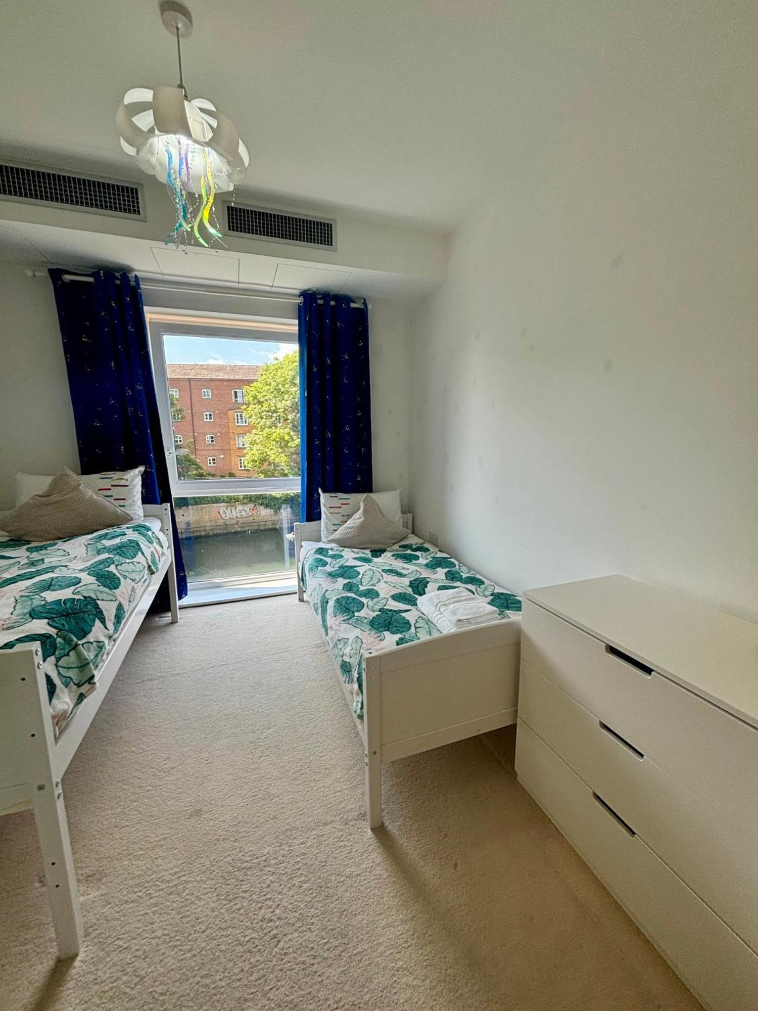 Two Double Bedroom Duplex Flat Londra Exterior foto