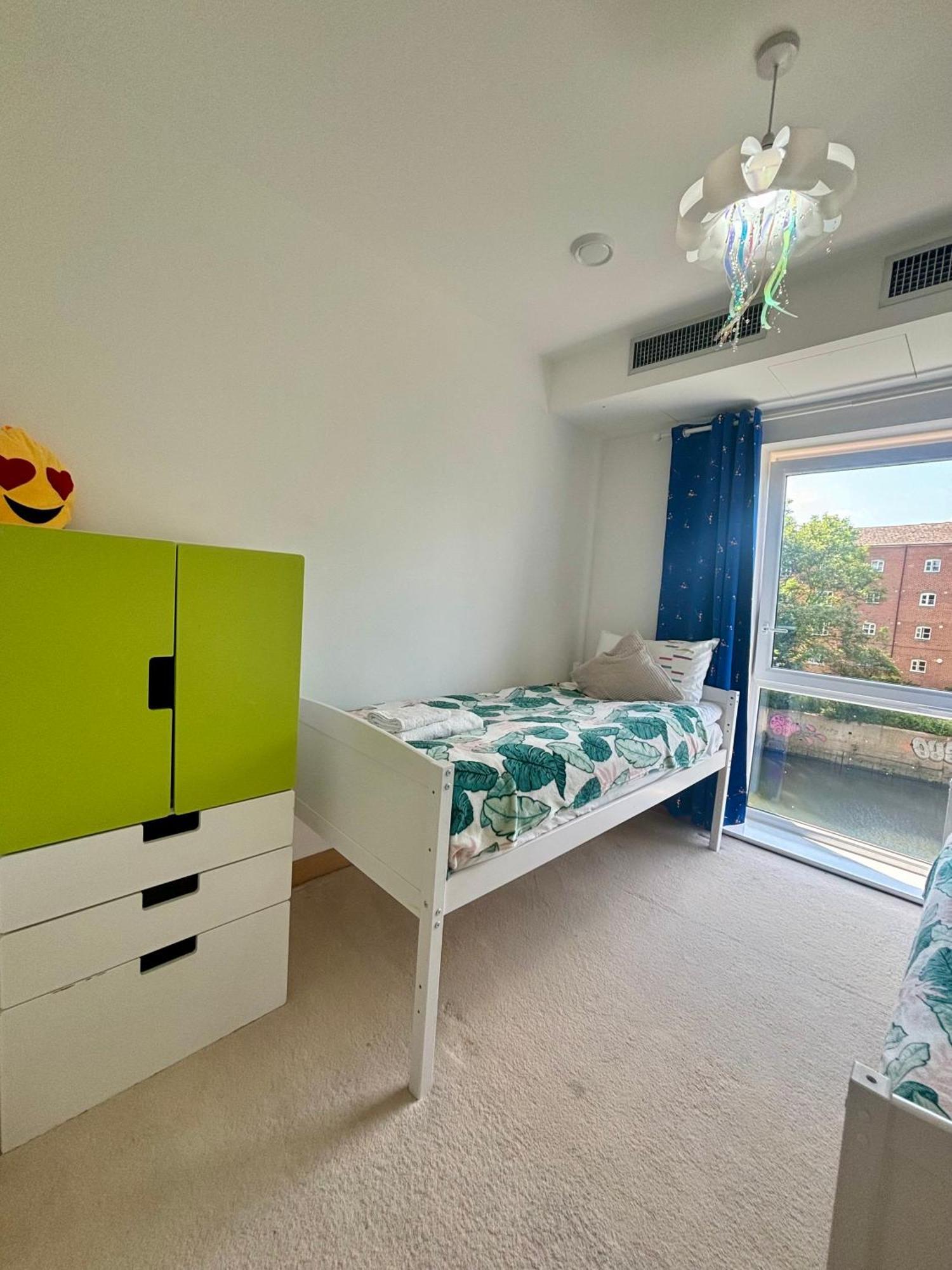 Two Double Bedroom Duplex Flat Londra Exterior foto